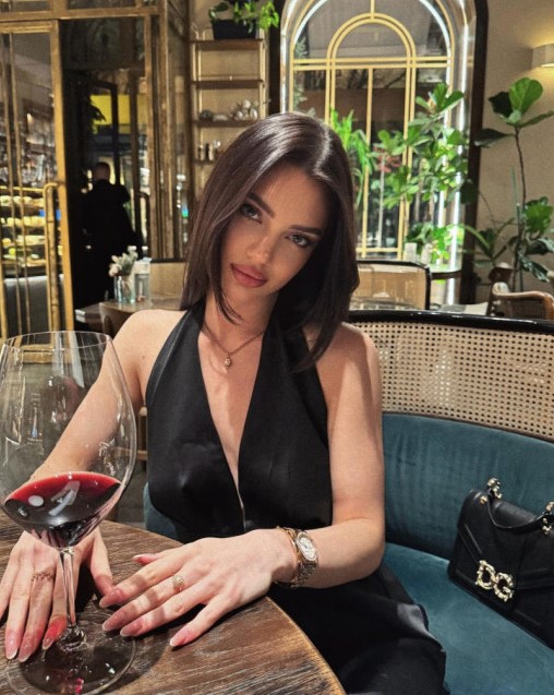 izmirescortmiray izmirescortmiray İzmir Escort Miray ile Unutulmaz Bir Deneyim